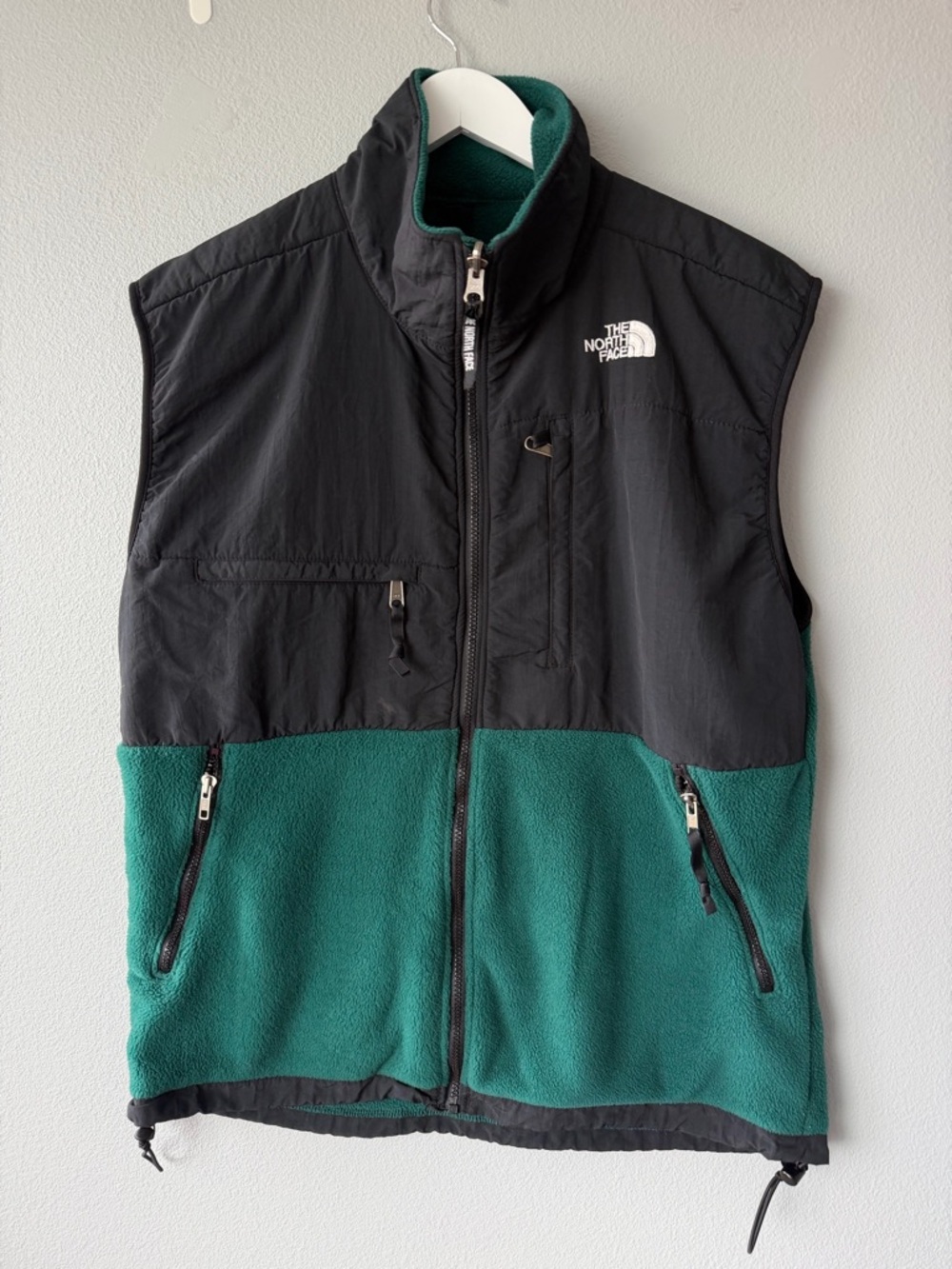 The North Face vintage black green Denali full zip fleece vest Men’s sz L